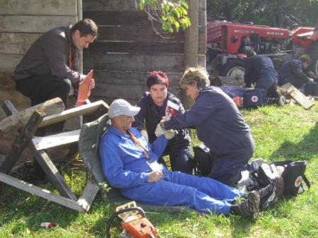 Preverjanje ekip prve pomoči v Materiji 4